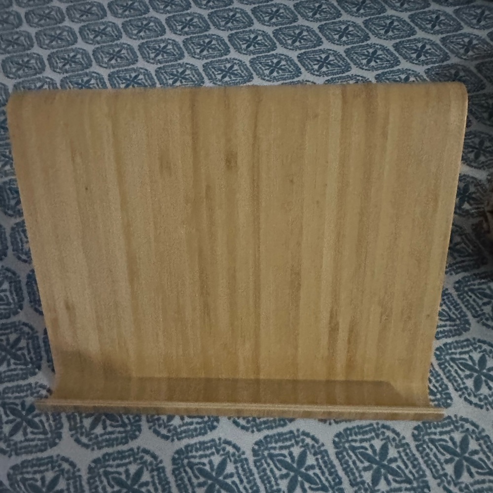 Tablet/phone holder, cookbook holder